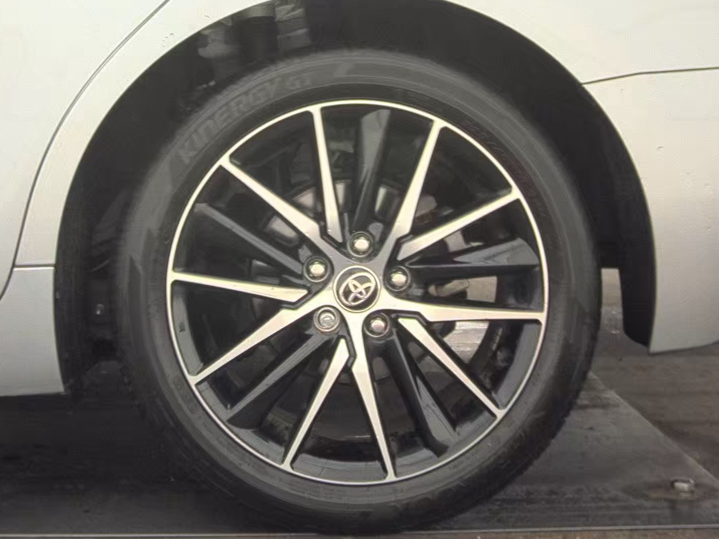 2023 Toyota Camry SE FWD