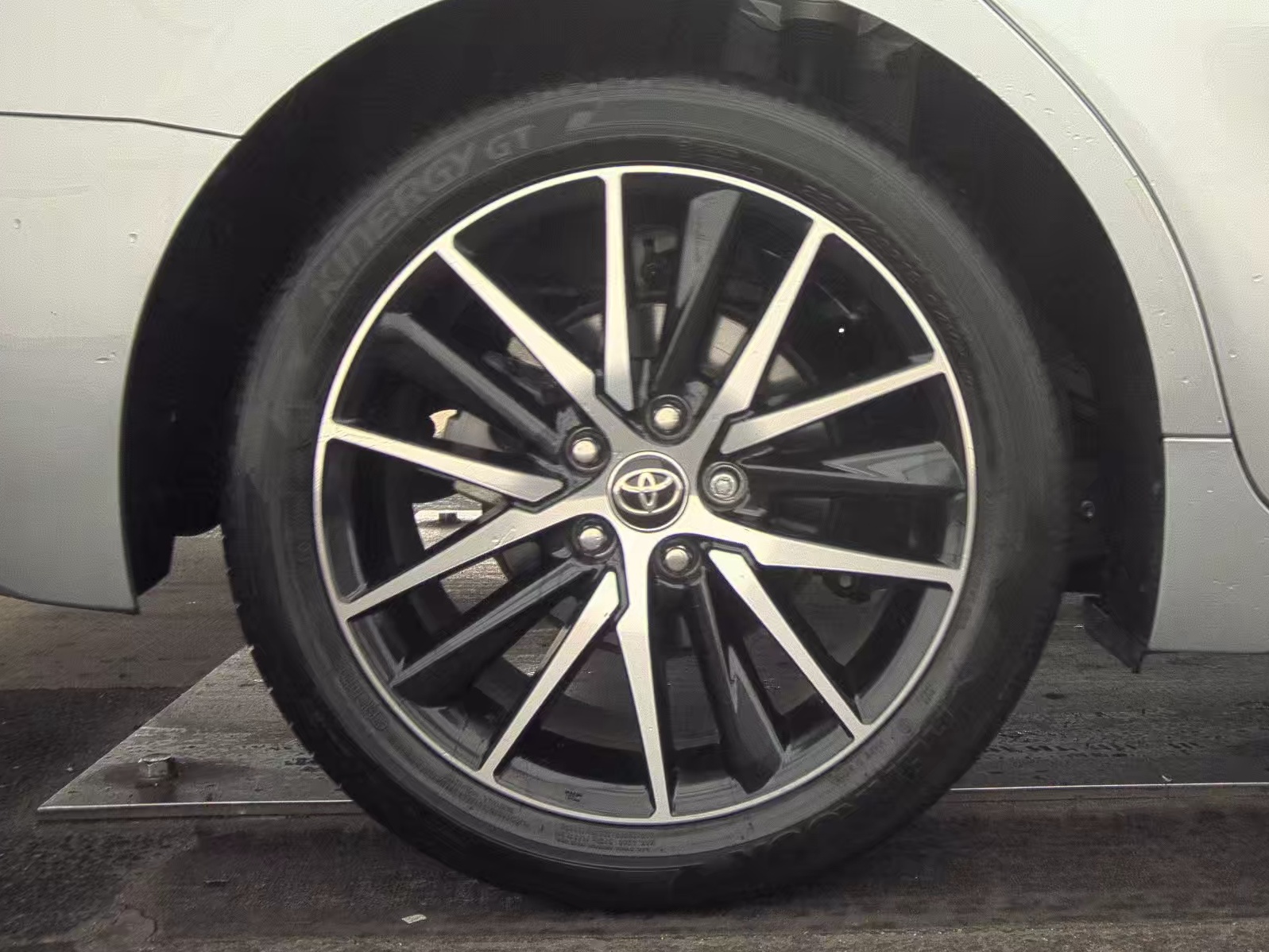 2023 Toyota Camry SE FWD