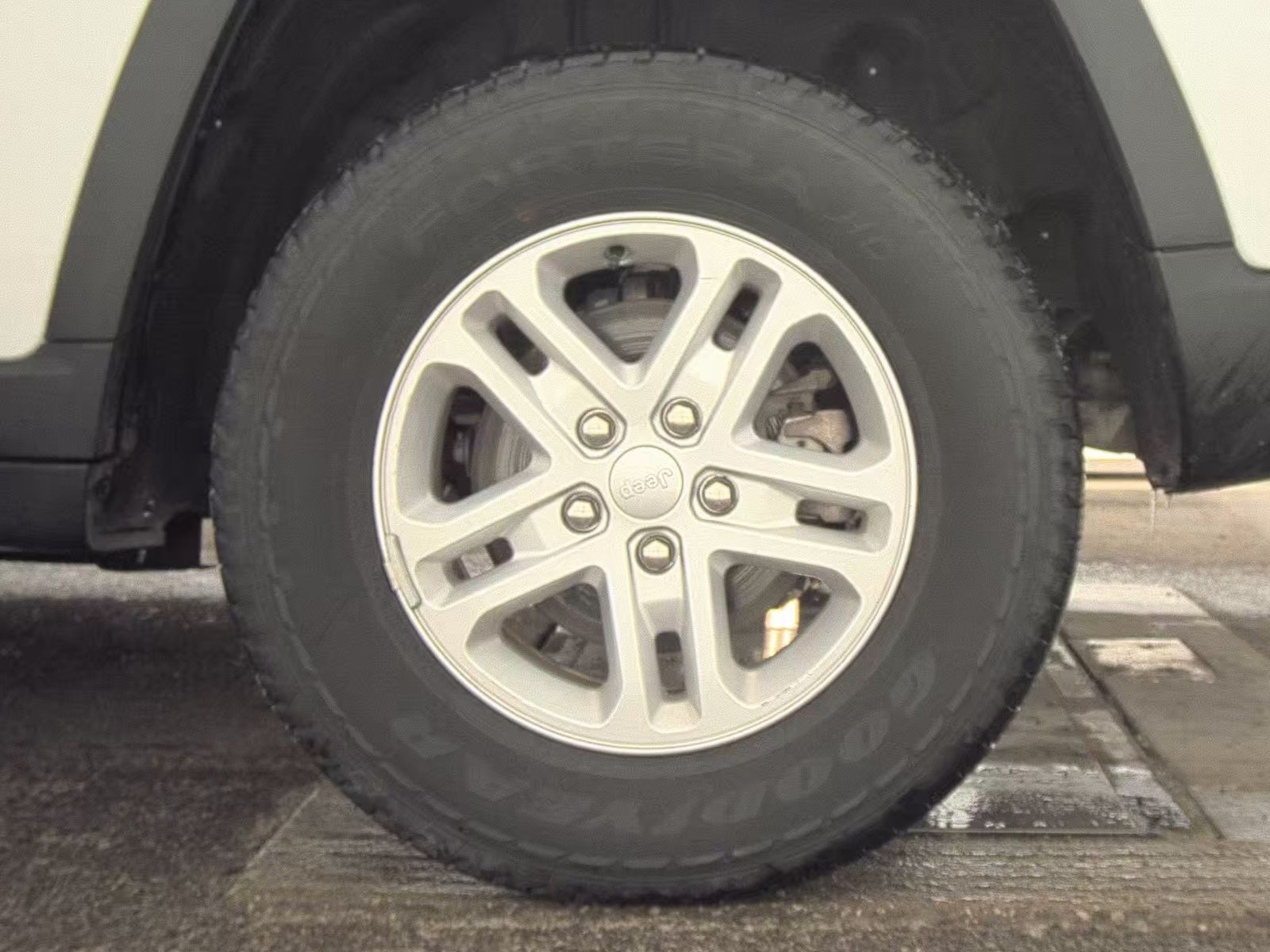 2024 Jeep Grand Cherokee Laredo AWD