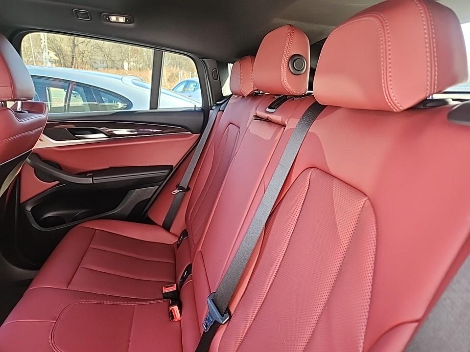 2023 BMW X4 xDrive30i AWD