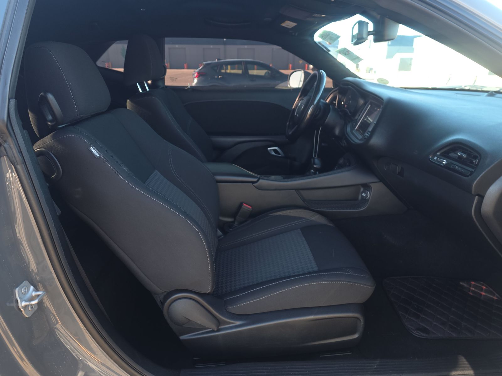 2023 Dodge Challenger SXT RWD