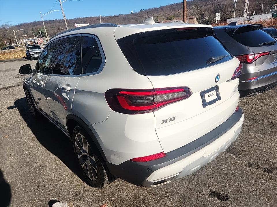 2023 BMW X5 xDrive40i AWD