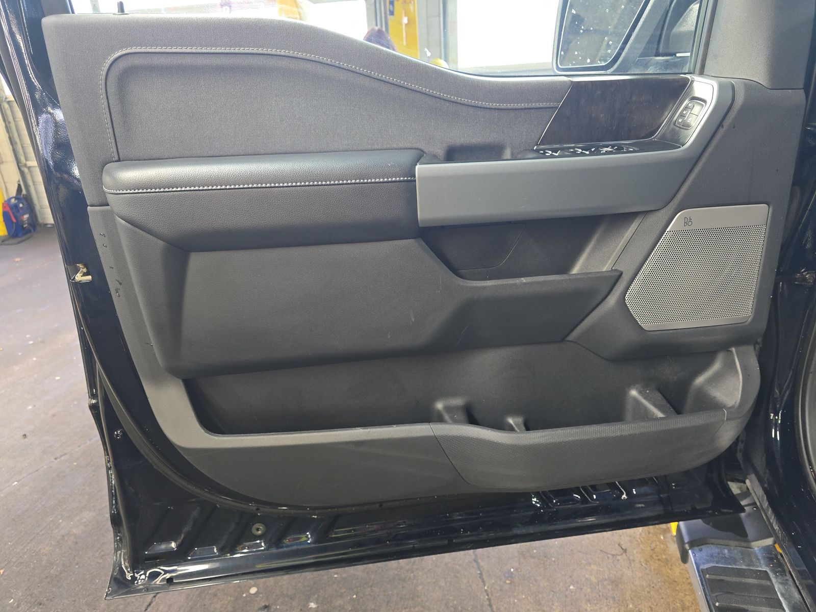 2023 Ford F-150 Lariat AWD