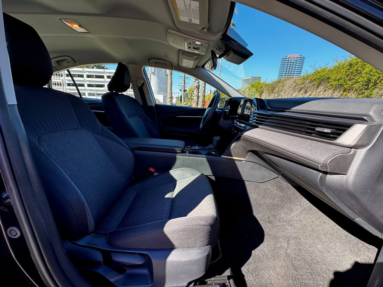 2025 Toyota Camry LE FWD