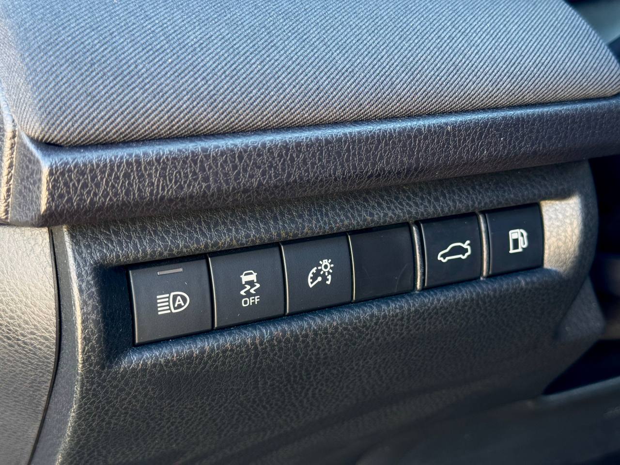 2025 Toyota Camry LE FWD