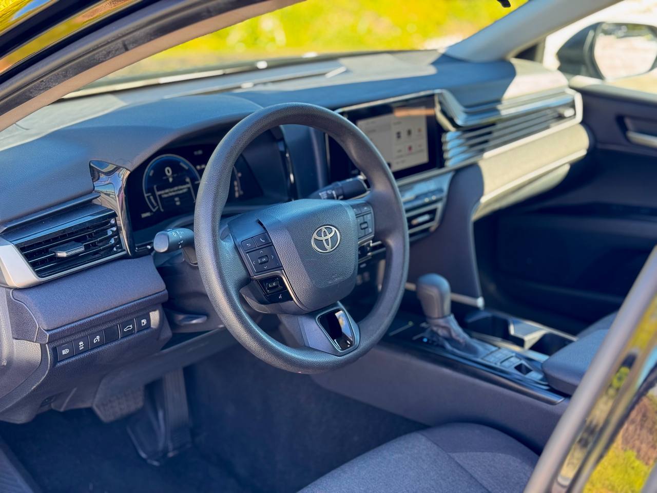 2025 Toyota Camry LE FWD