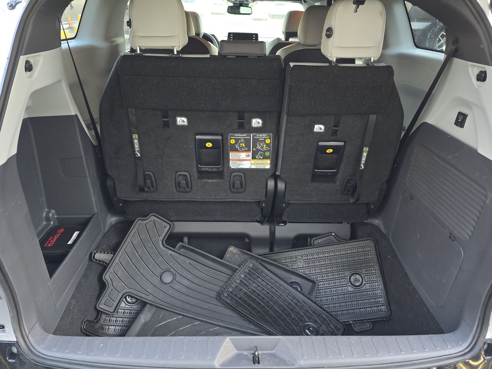 2024 Toyota Sienna XSE FWD