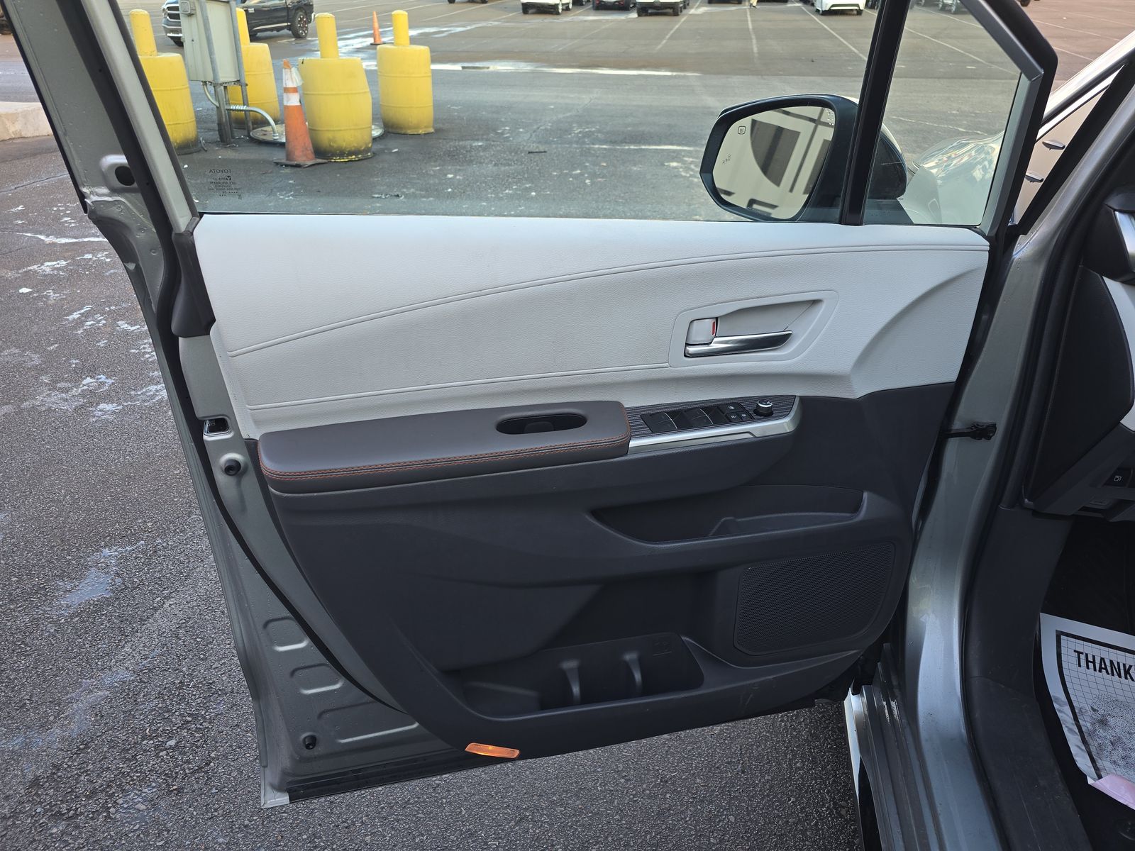 2024 Toyota Sienna XSE FWD