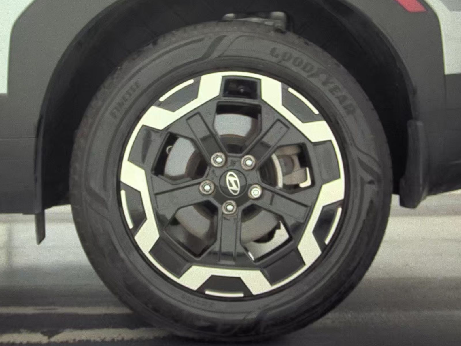 2025 Hyundai Santa Fe SE FWD