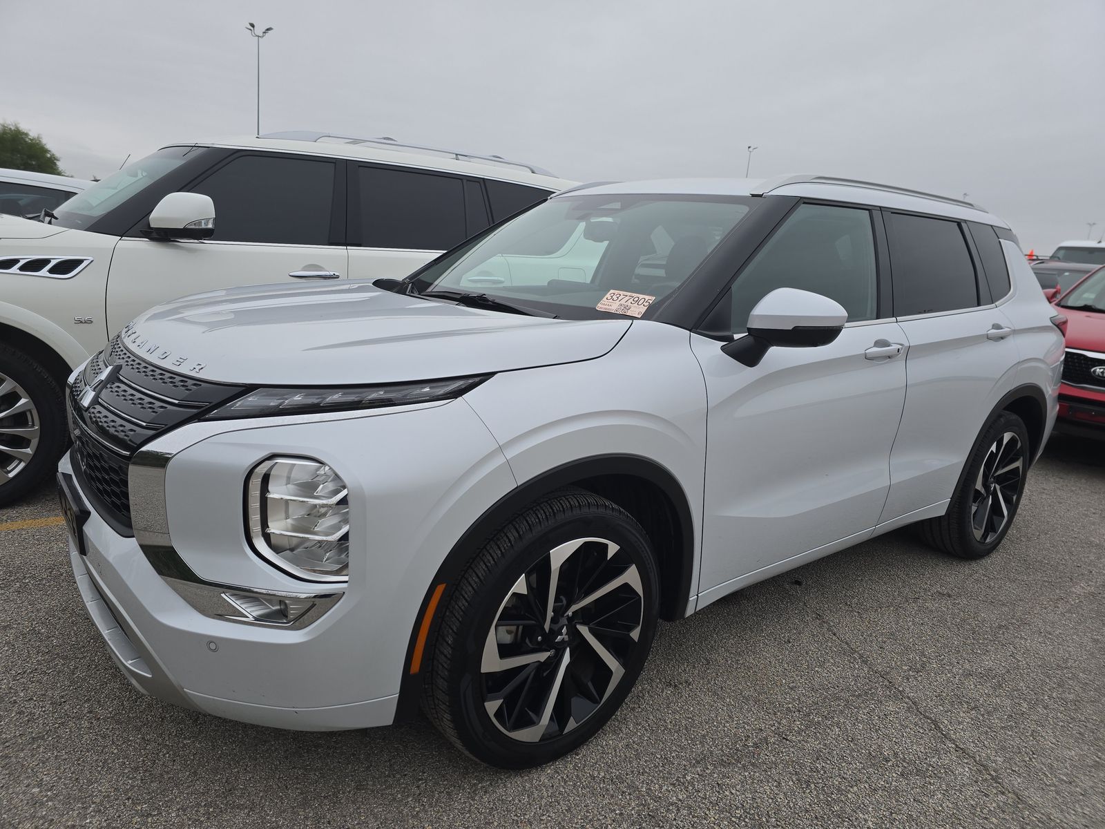 2024 Mitsubishi Outlander SEL FWD