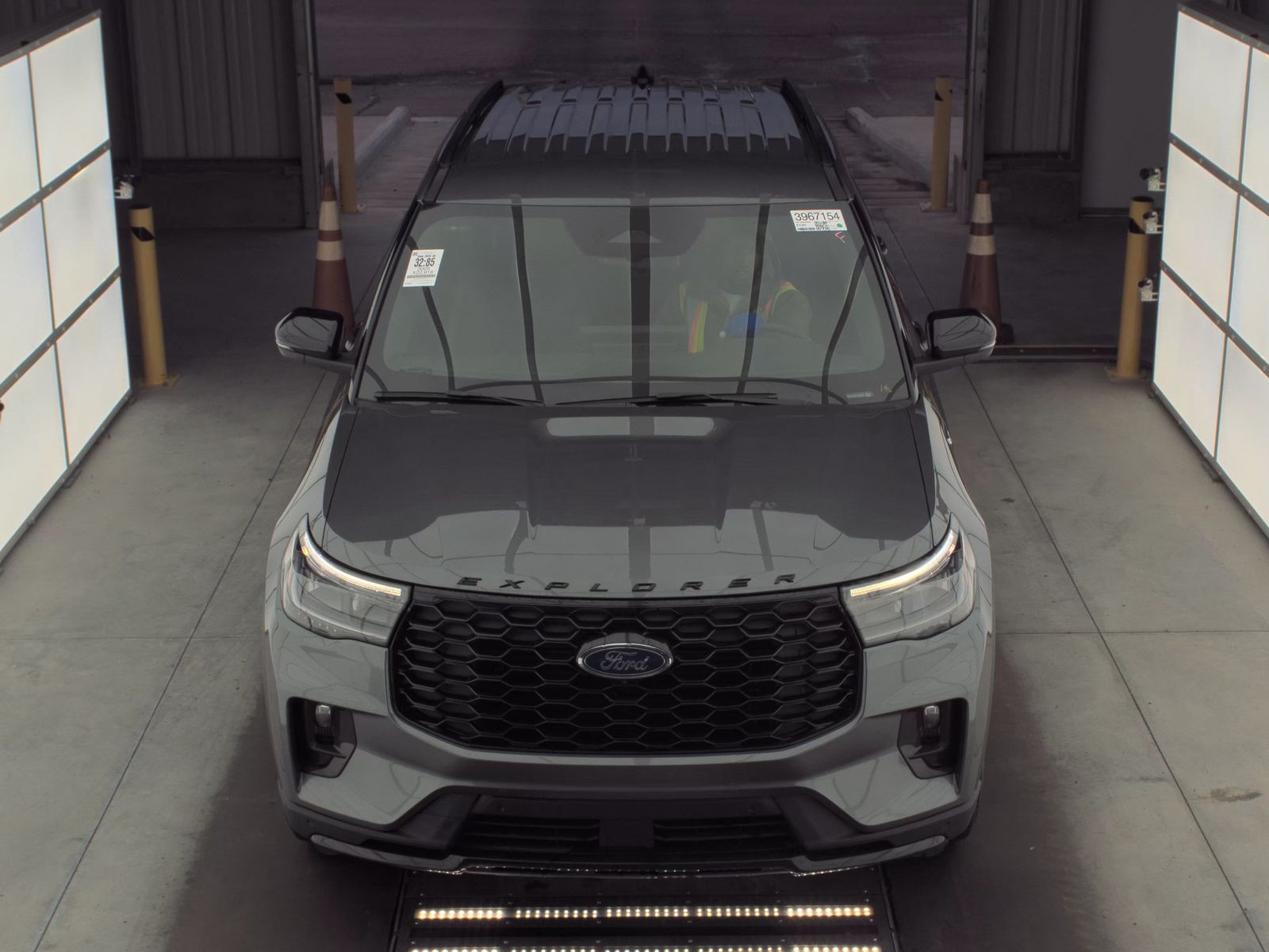 2025 Ford Explorer ST-Line RWD