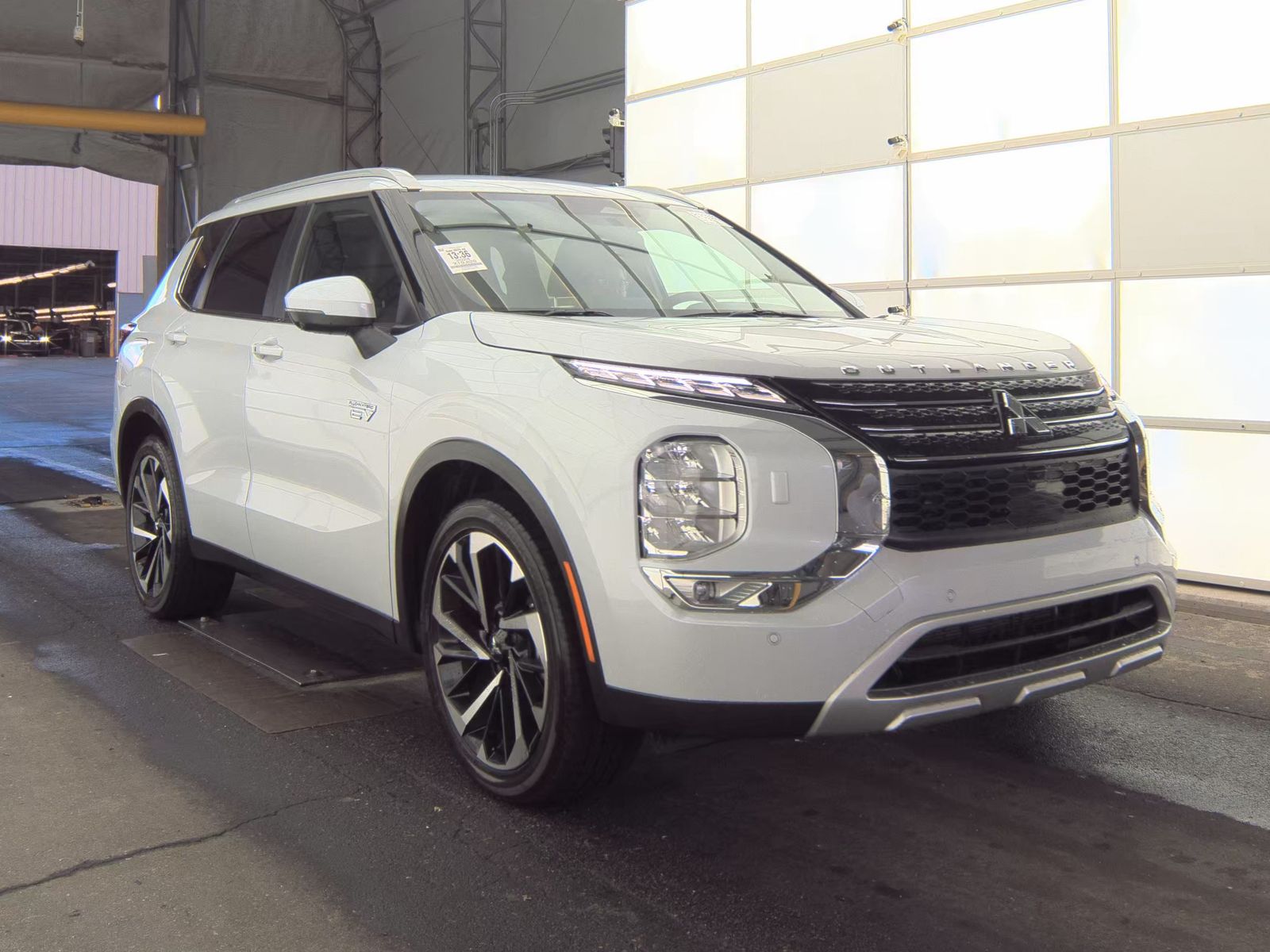 2024 Mitsubishi Outlander PHEV SE AWD