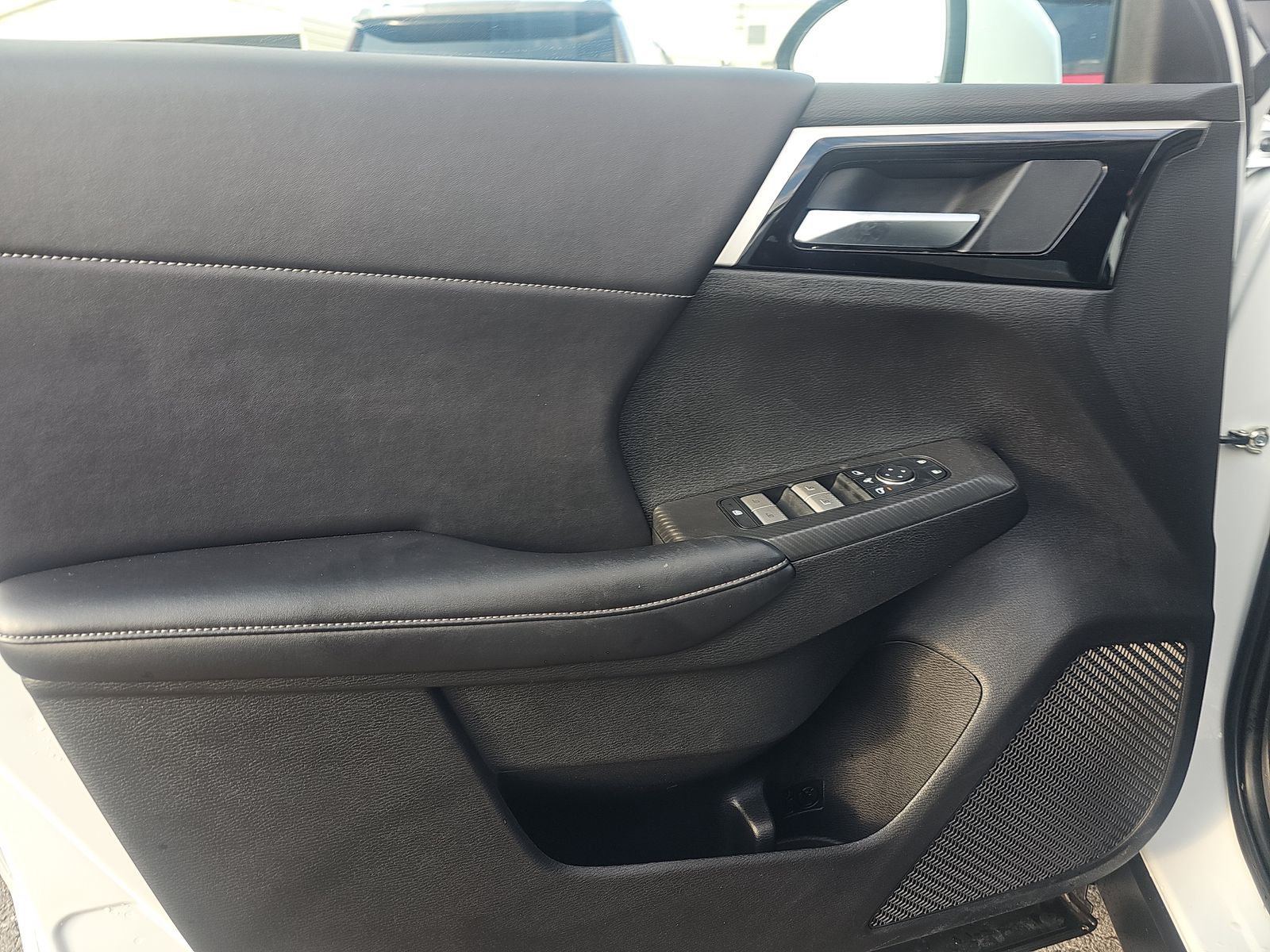 2024 Mitsubishi Outlander PHEV SE AWD