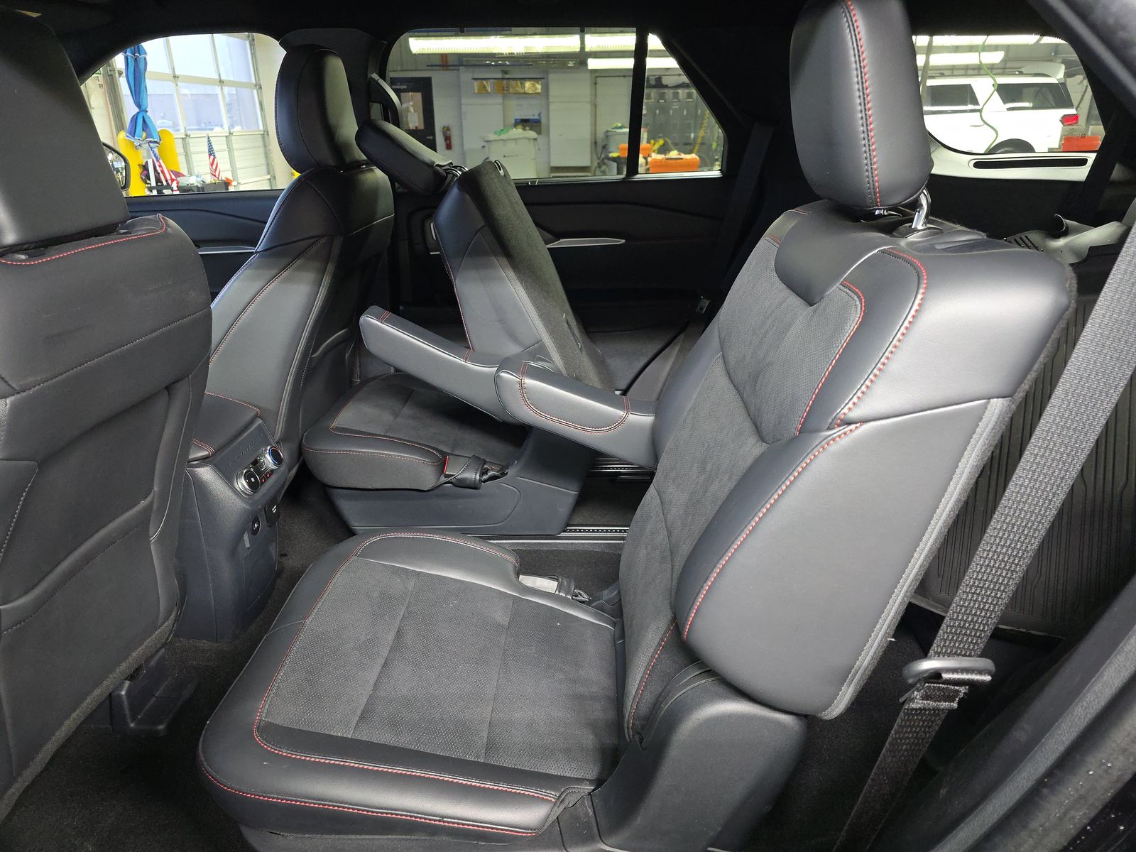 2025 Ford Explorer ST AWD