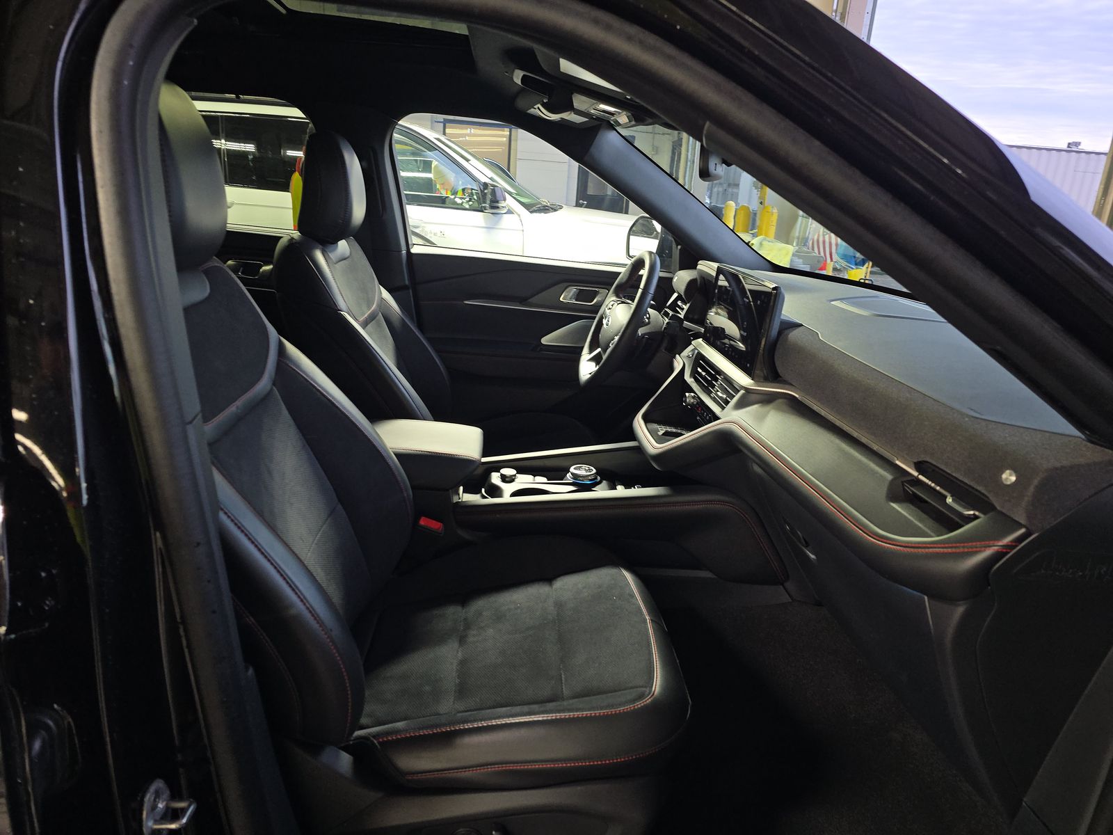 2025 Ford Explorer ST AWD