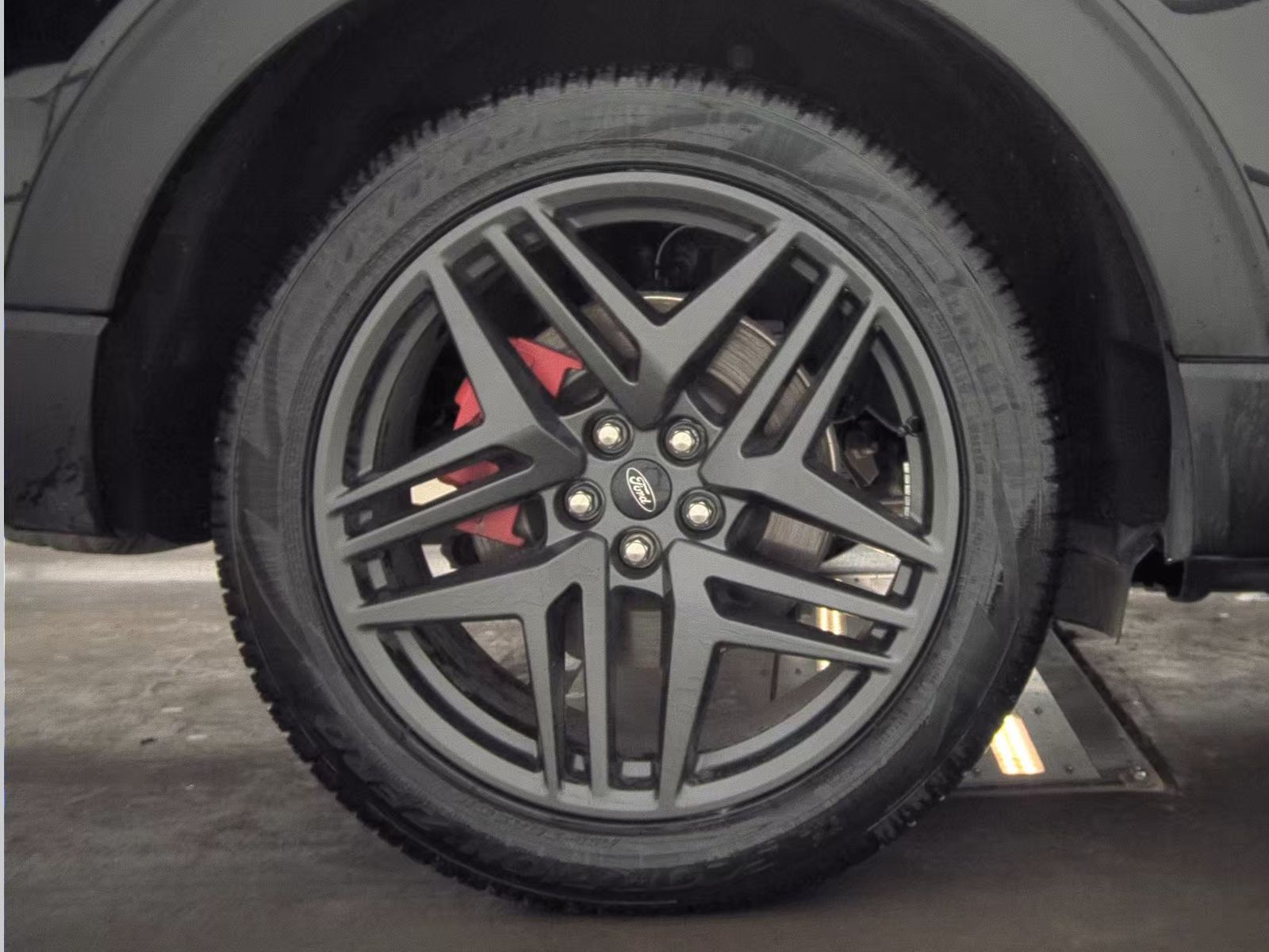 2025 Ford Explorer ST AWD