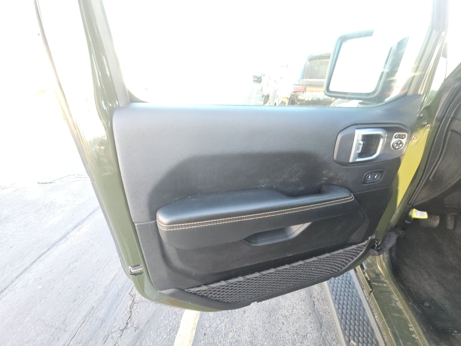 2024 Jeep Wrangler Sahara AWD