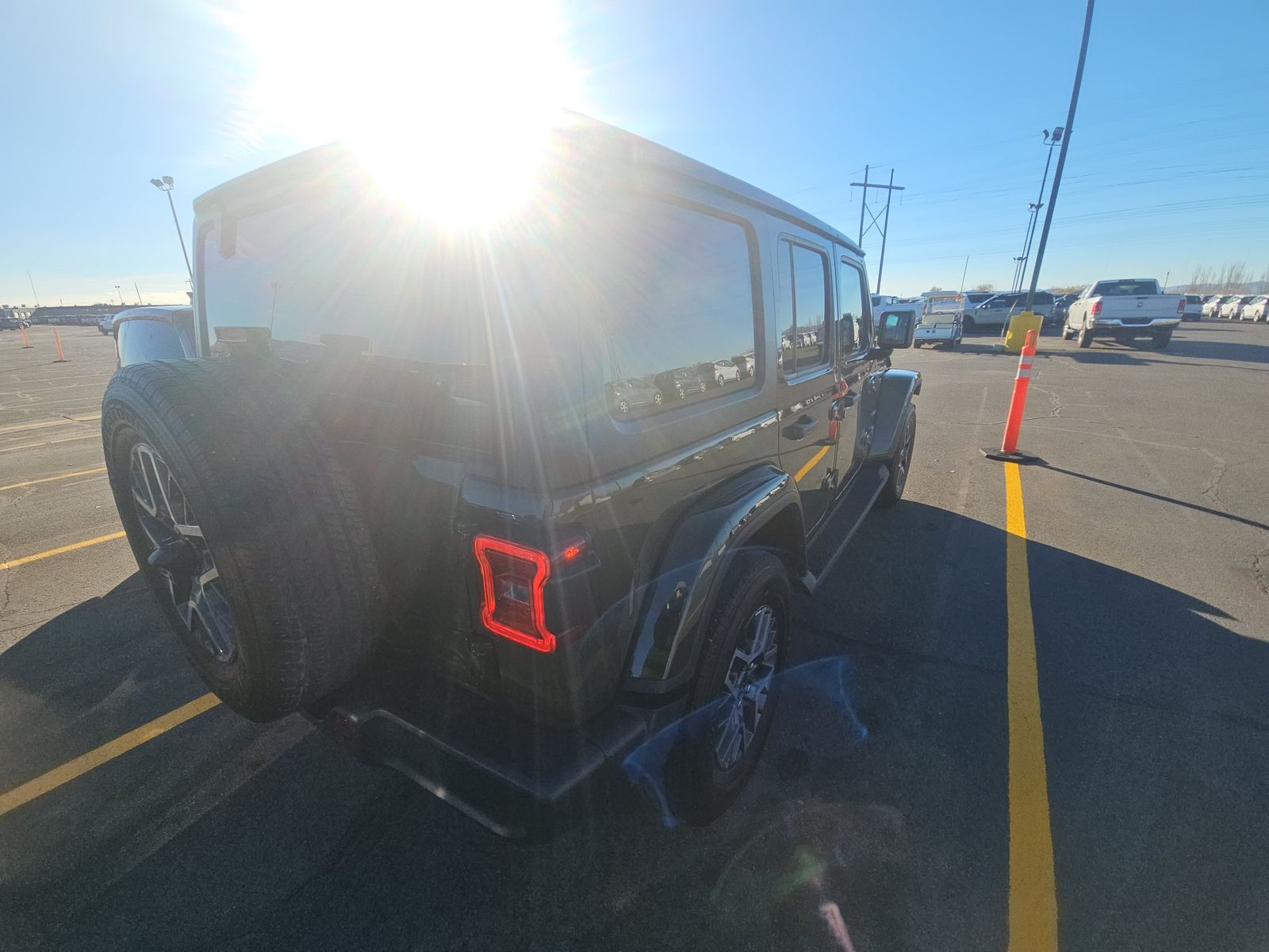 2024 Jeep Wrangler Sahara AWD