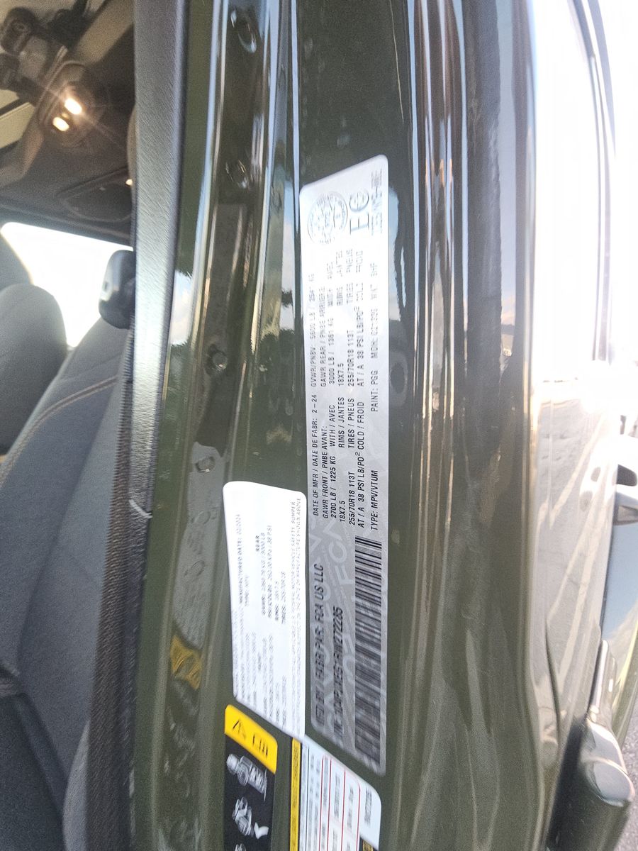 2024 Jeep Wrangler Sahara AWD