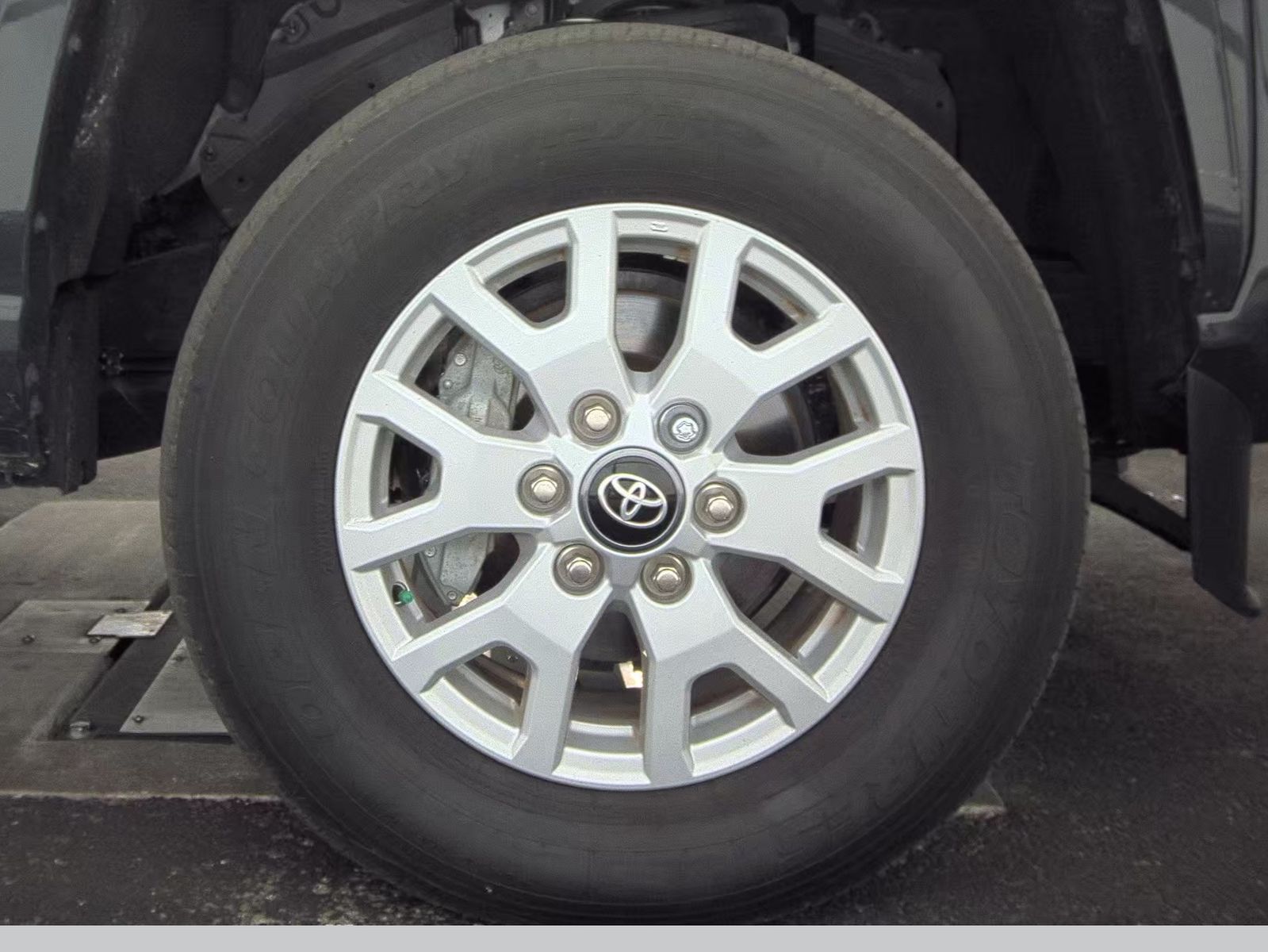 2024 Toyota Tacoma SR5 RWD