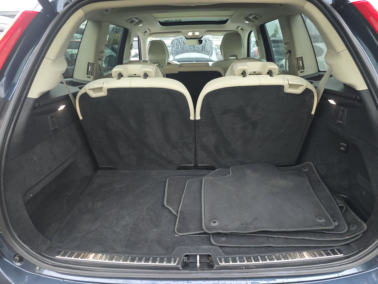 2023 Volvo XC90 B6 Core AWD