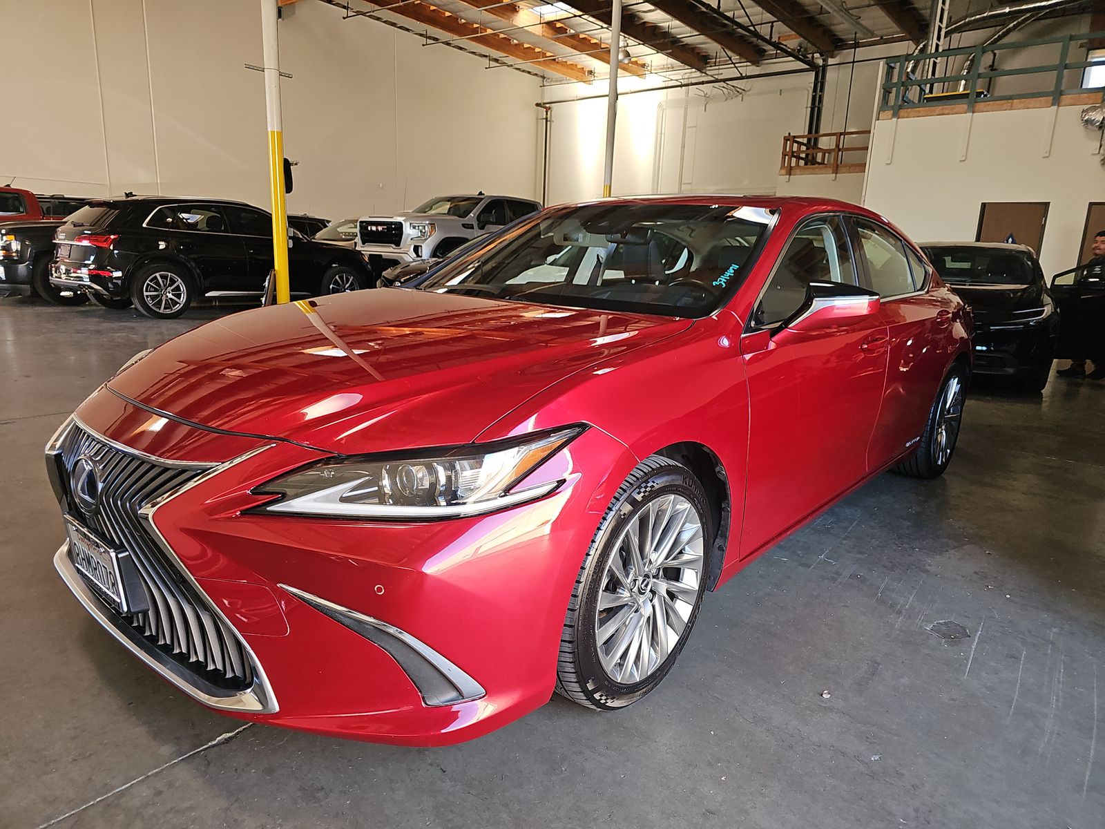 2019 Lexus ES ES 300h Luxury FWD
