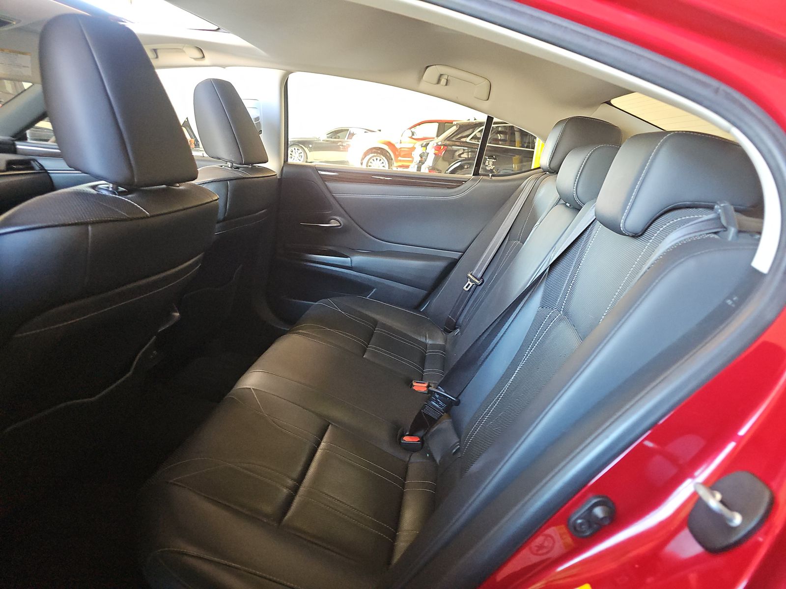 2019 Lexus ES ES 300h Luxury FWD