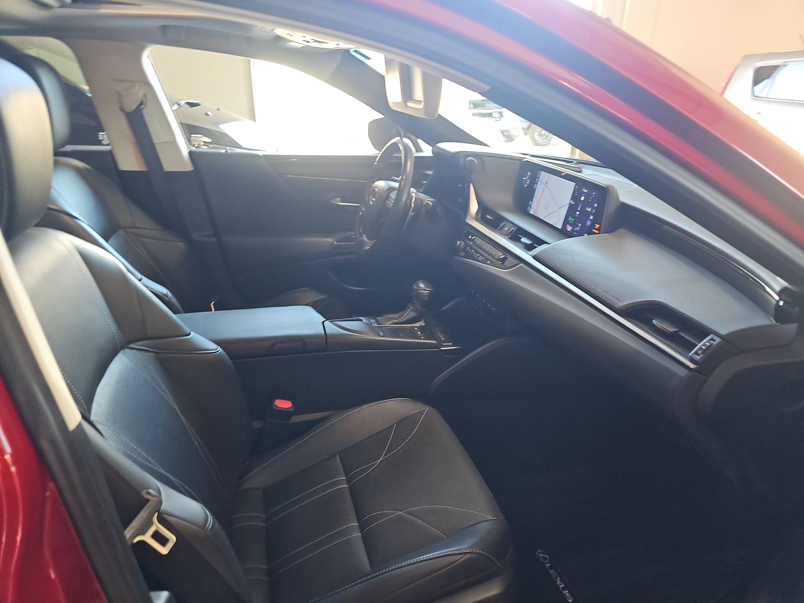 2019 Lexus ES ES 300h Luxury FWD