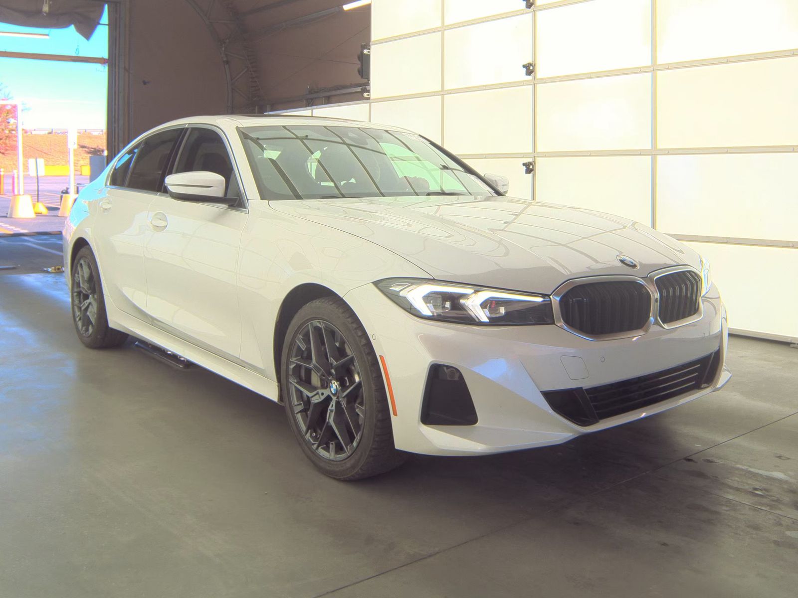 2025 BMW 3 Series 330i RWD