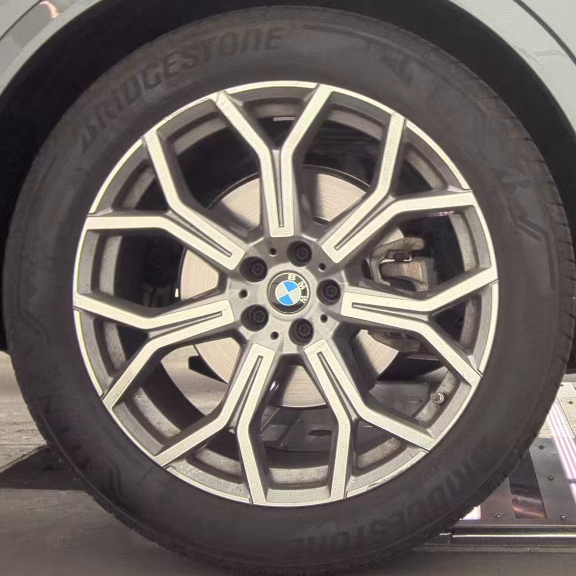 2025 BMW X7 xDrive40i AWD