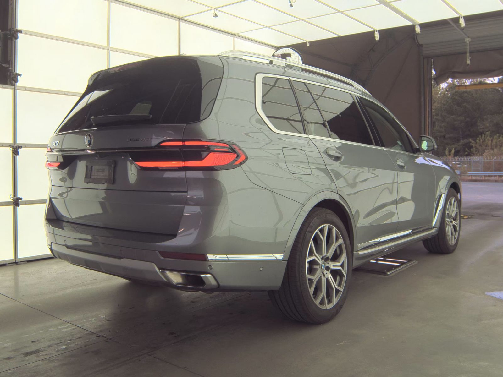 2025 BMW X7 xDrive40i AWD
