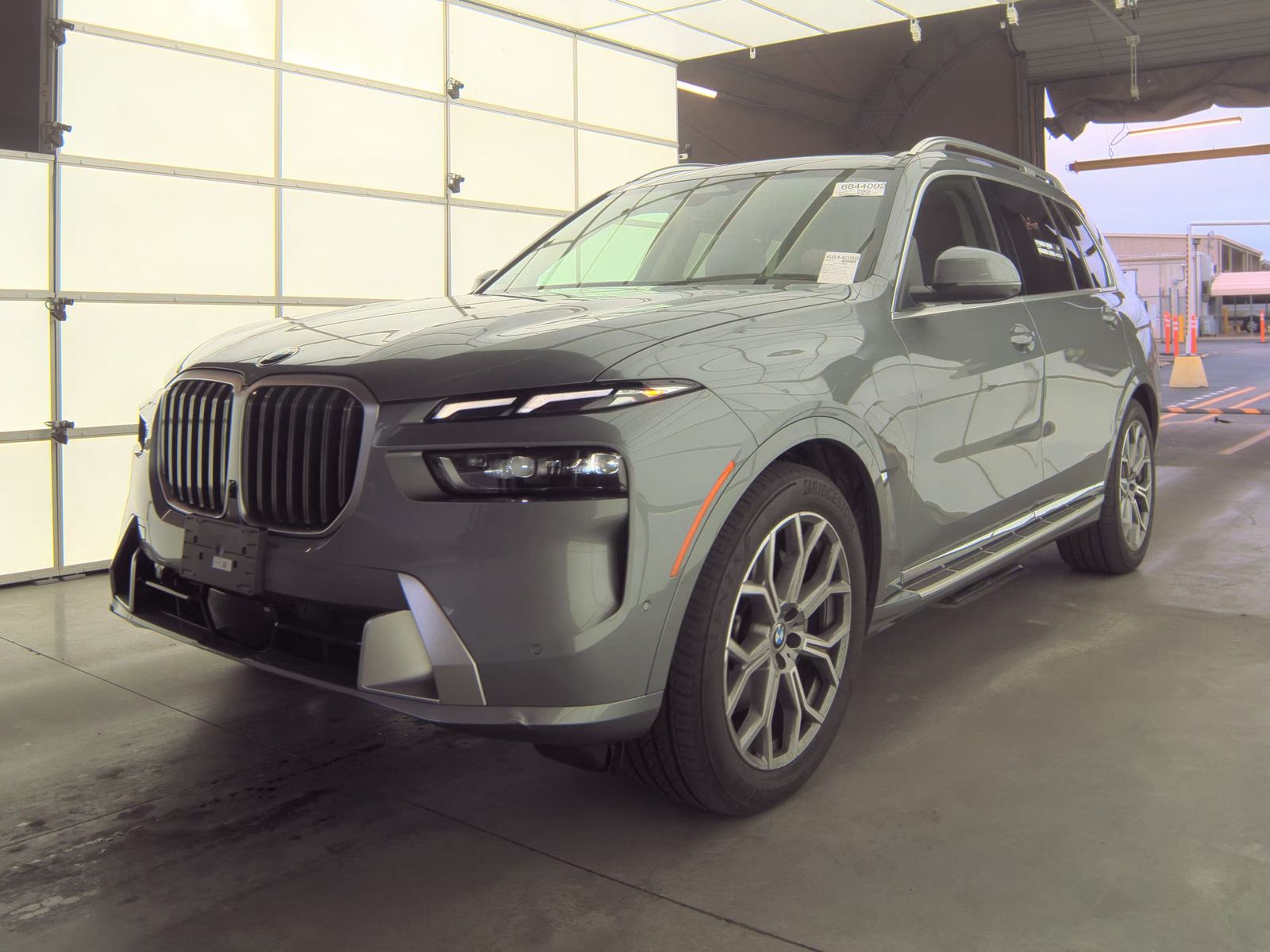 2025 BMW X7 xDrive40i AWD