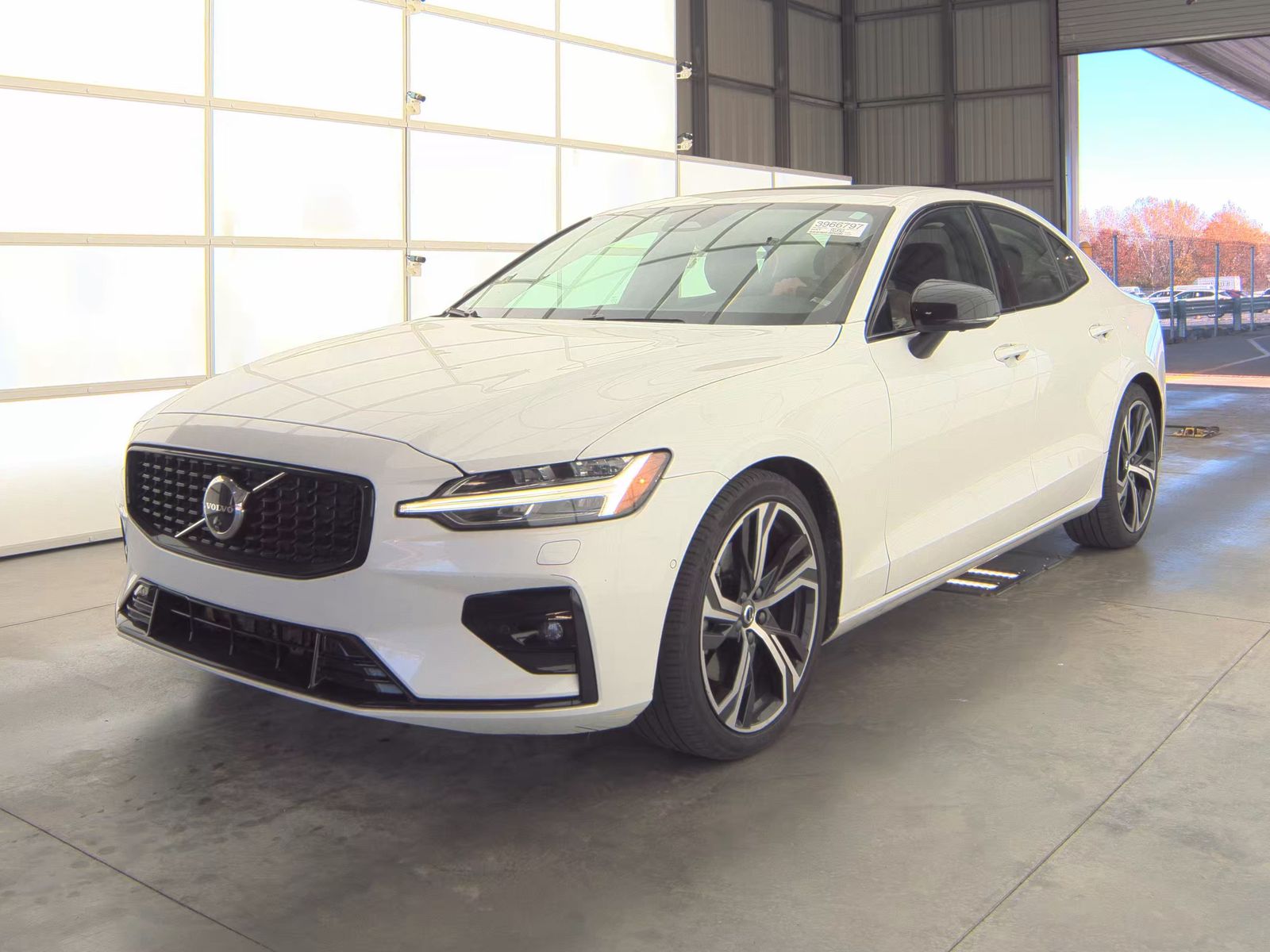 2024 Volvo S60 B5 Plus FWD