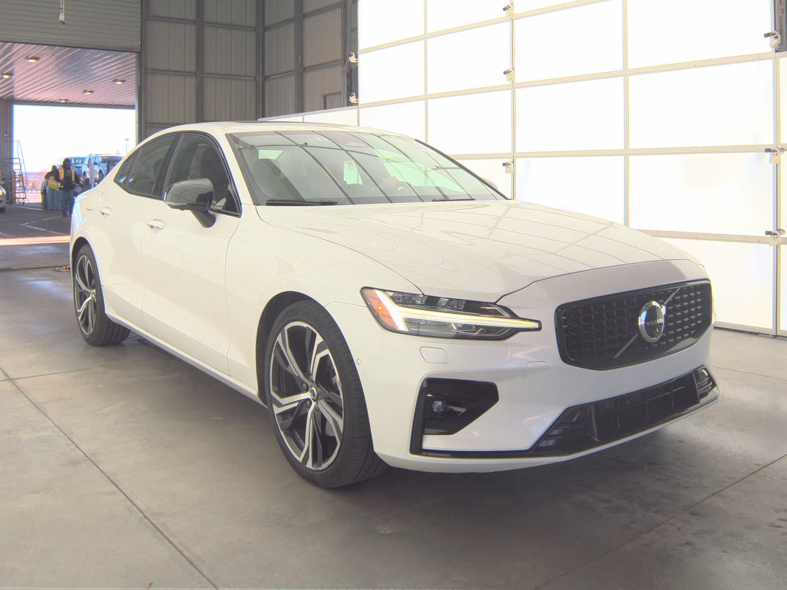 2024 Volvo S60 B5 Plus FWD