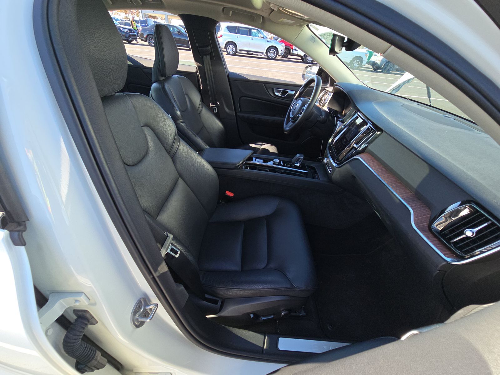 2024 Volvo S60 B5 Plus FWD