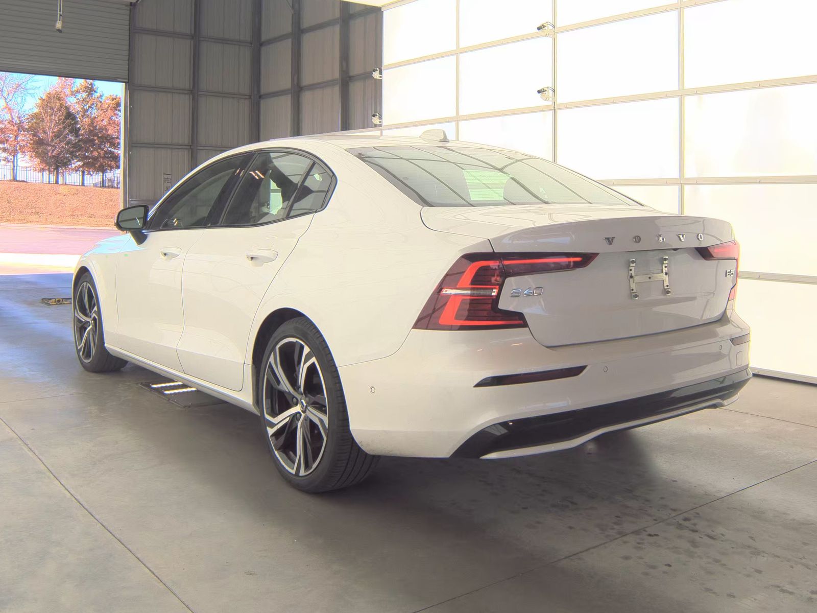 2024 Volvo S60 B5 Plus FWD