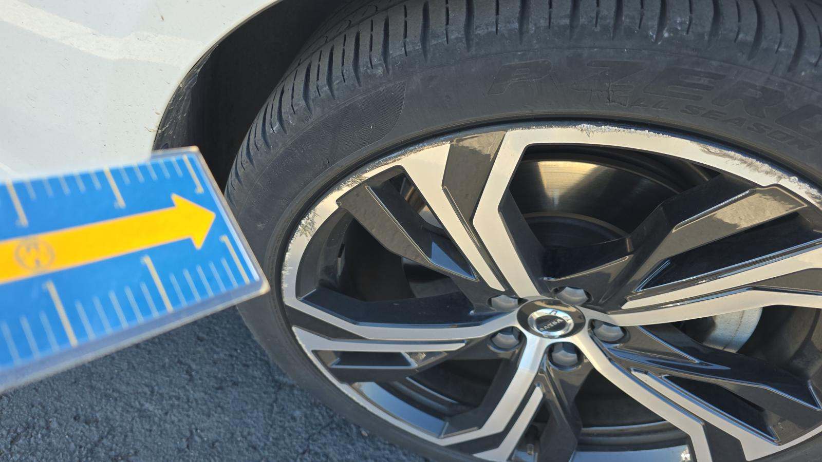 2024 Volvo S60 B5 Plus FWD