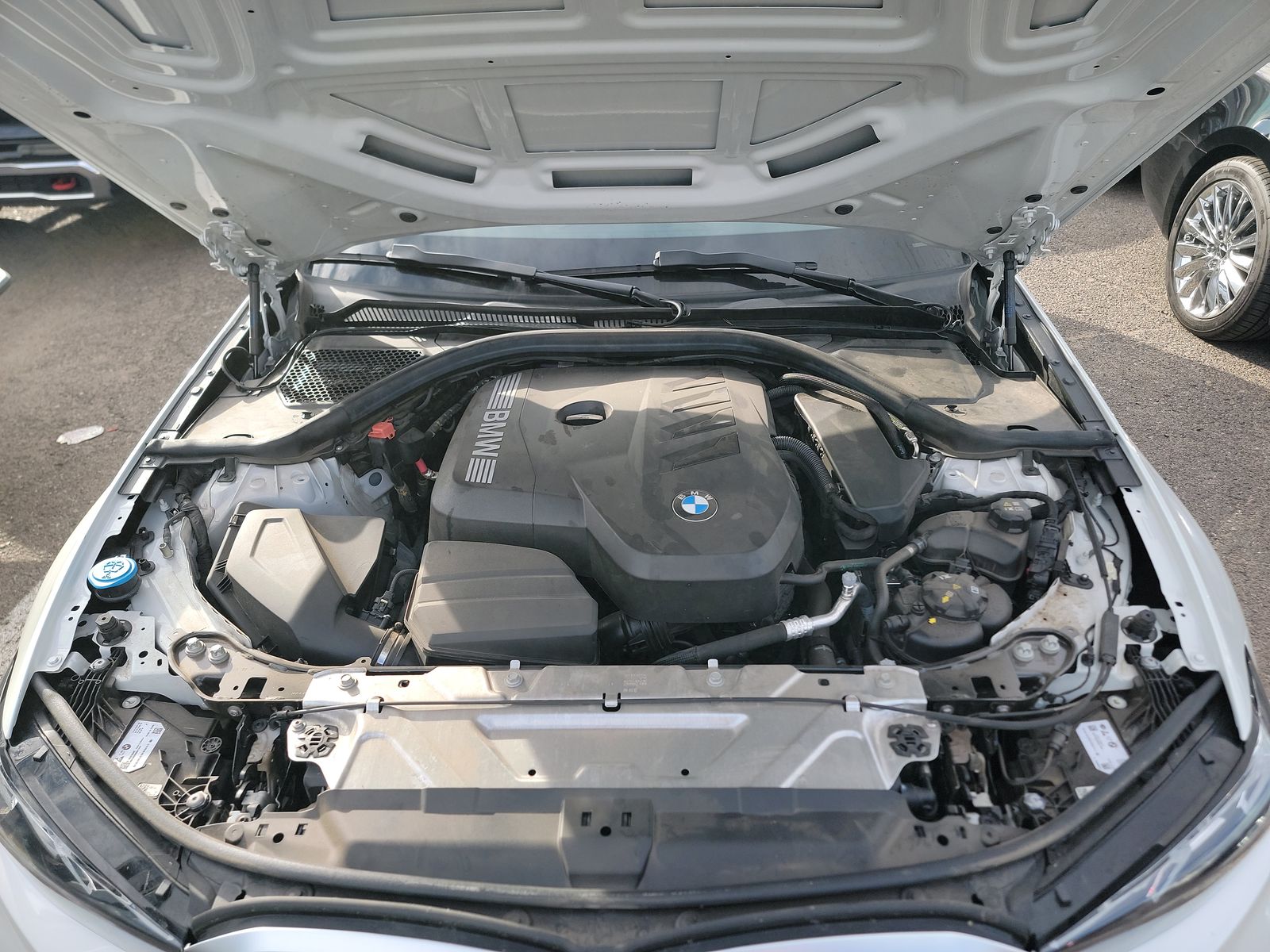 2025 BMW 3 Series 330i xDrive AWD