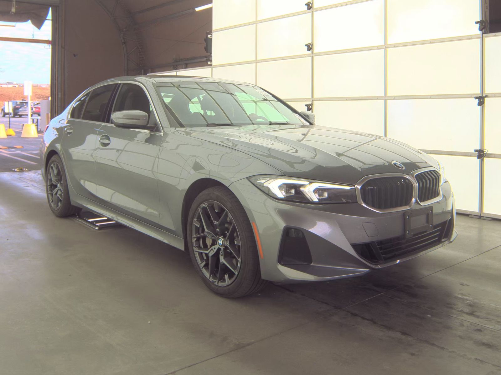 2025 BMW 3 Series 330i RWD