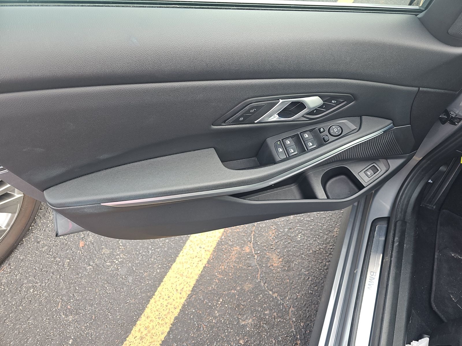 2025 BMW 3 Series 330i RWD