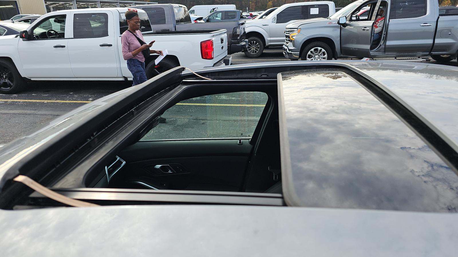 2025 BMW 3 Series 330i RWD