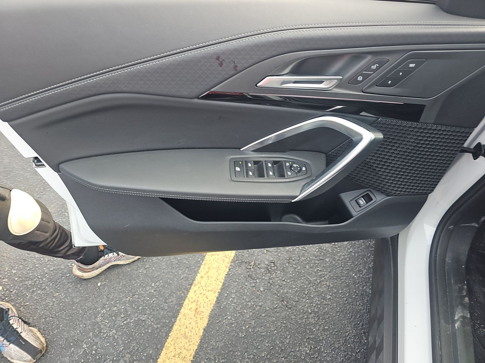 2025 BMW X2 xDrive28i AWD