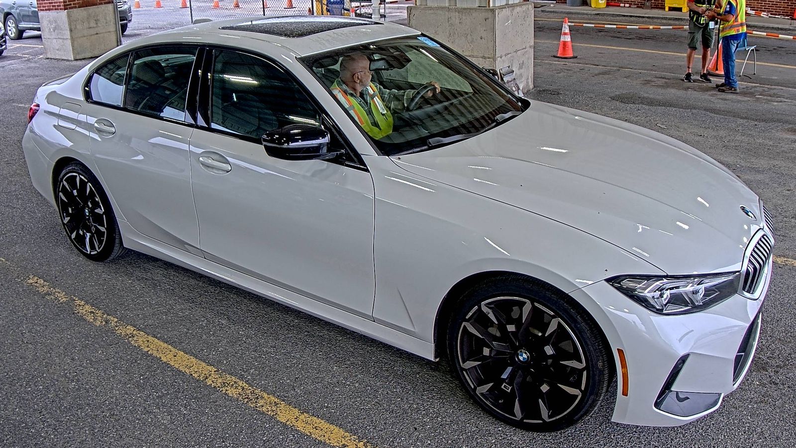 2025 BMW 3 Series 330i RWD