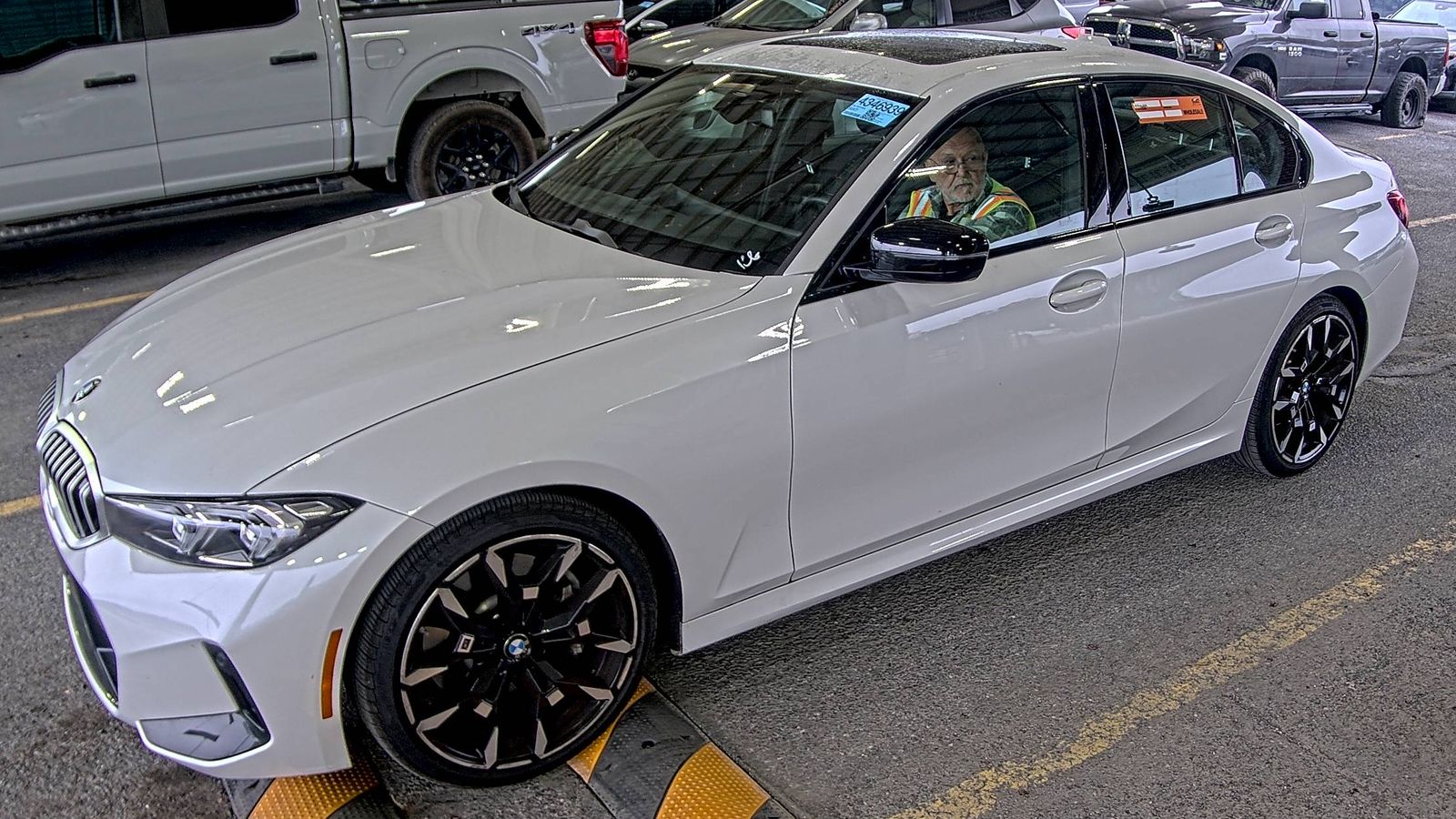 2025 BMW 3 Series 330i RWD