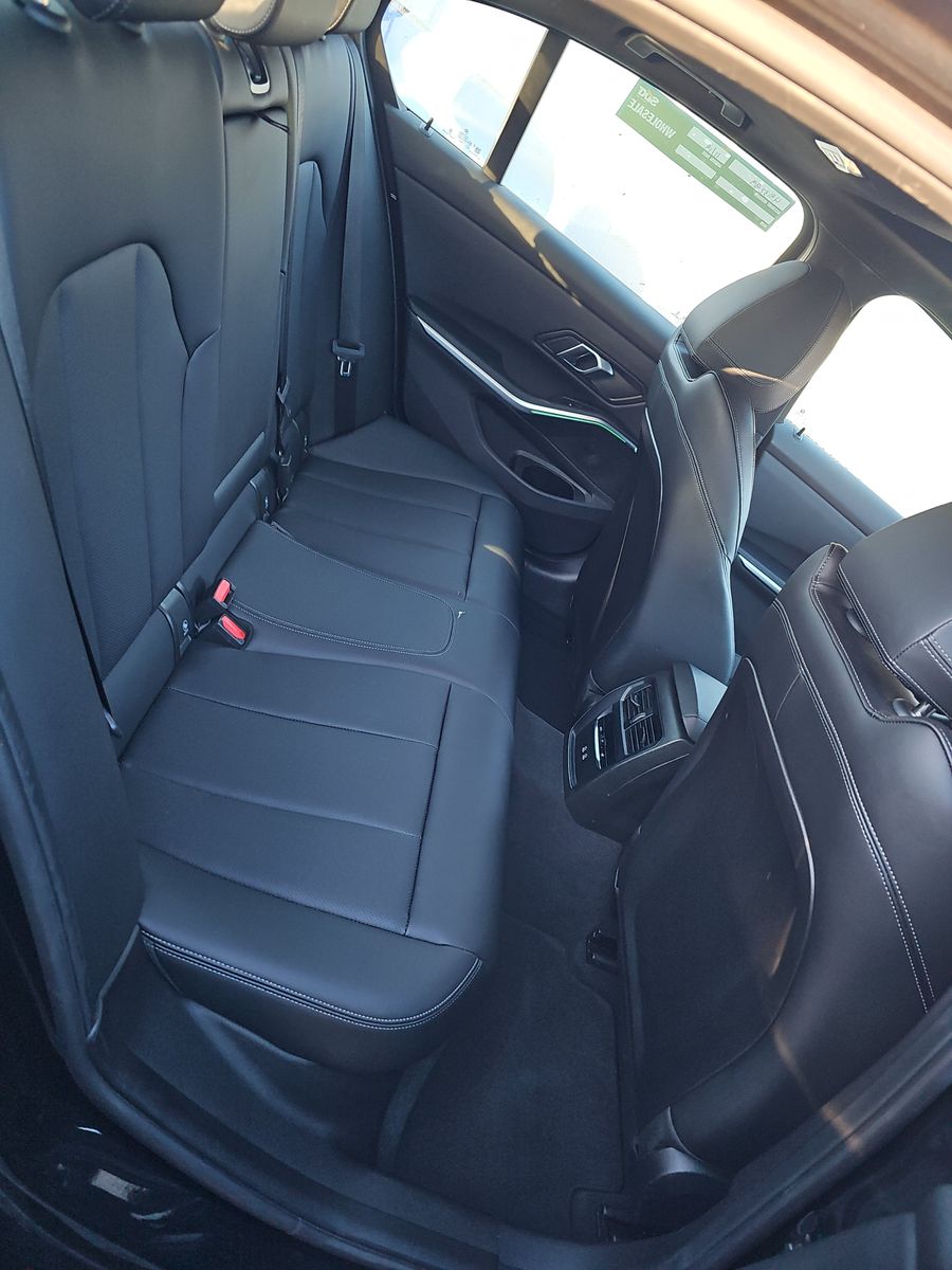 2025 BMW 3 Series 330i xDrive AWD