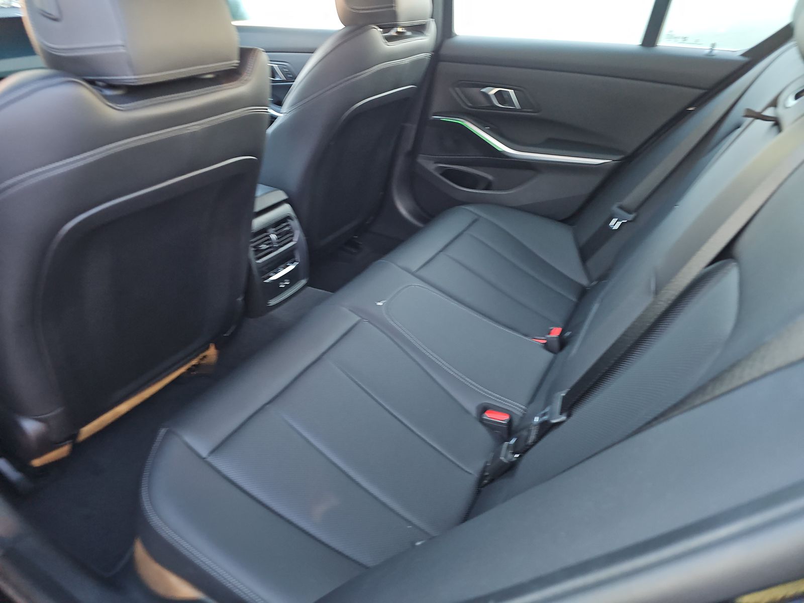 2025 BMW 3 Series 330i xDrive AWD