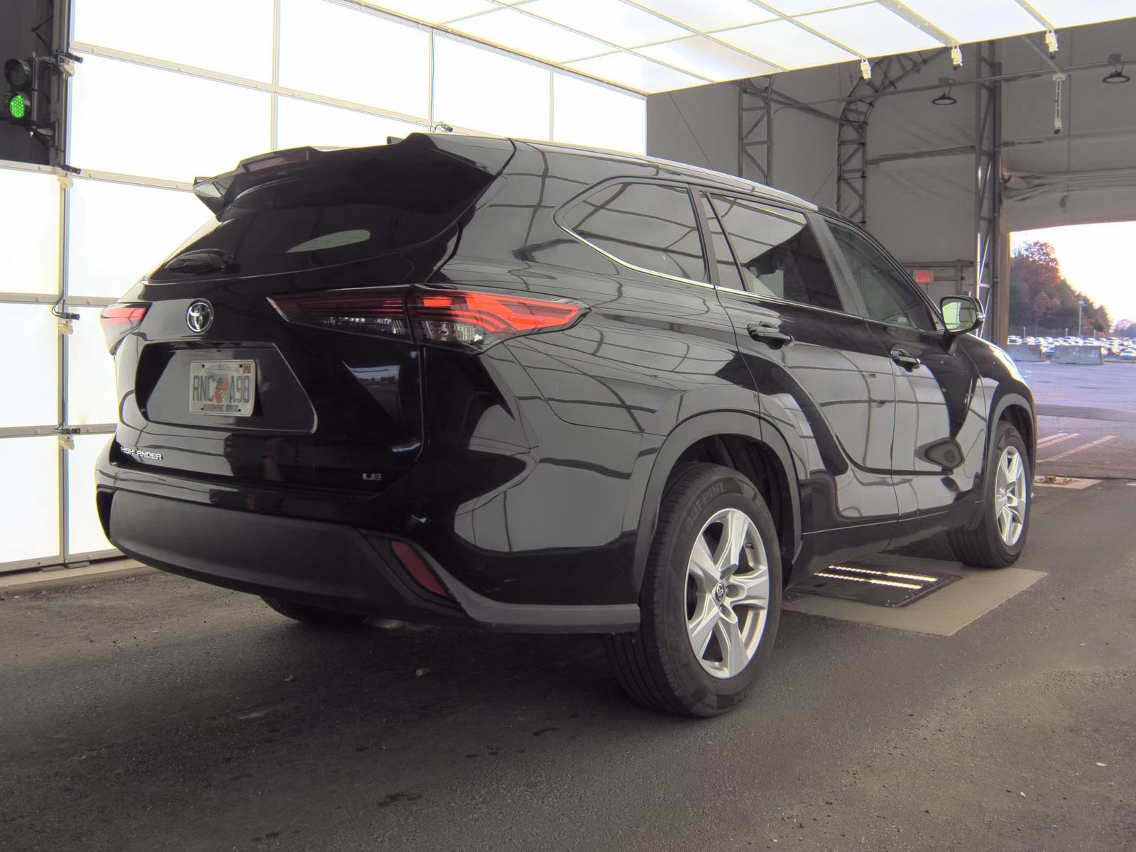 2023 Toyota Highlander LE FWD