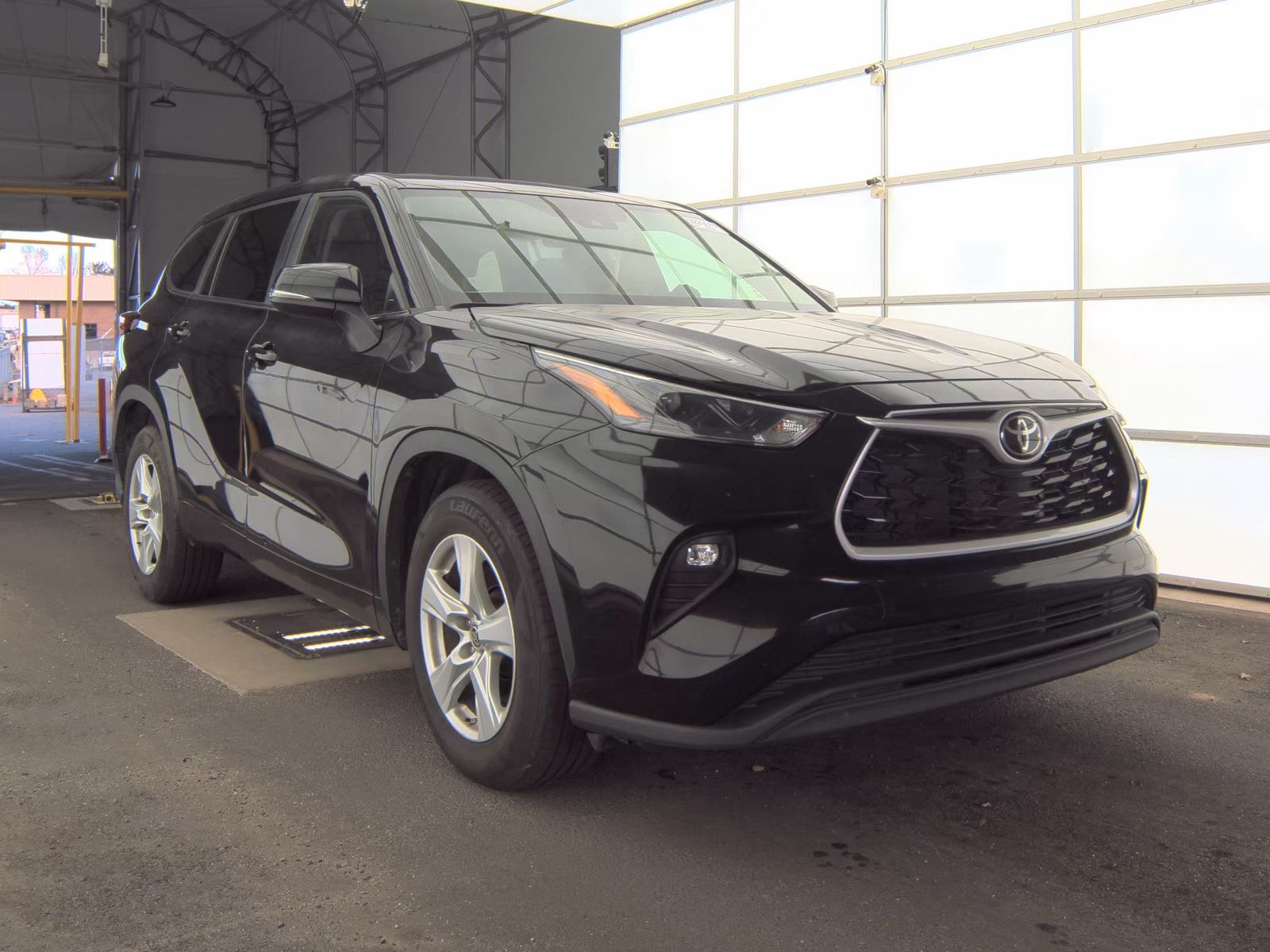 2023 Toyota Highlander LE FWD