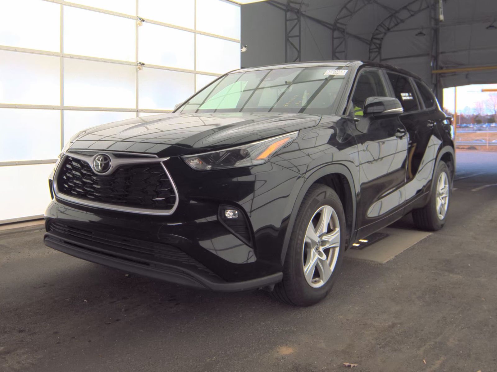 2023 Toyota Highlander LE FWD