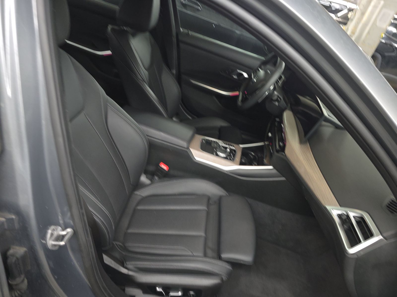 2025 BMW 3 Series 330i xDrive AWD